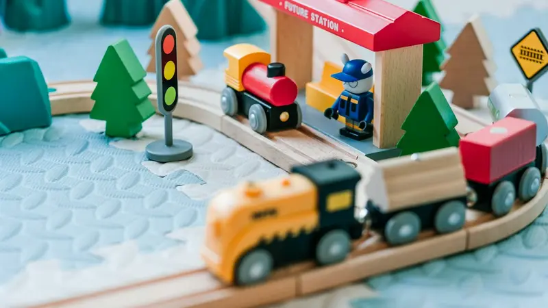 Mark Rober's new CrunchLabs toys, ranked for a 7 to 10 year old this holiday season